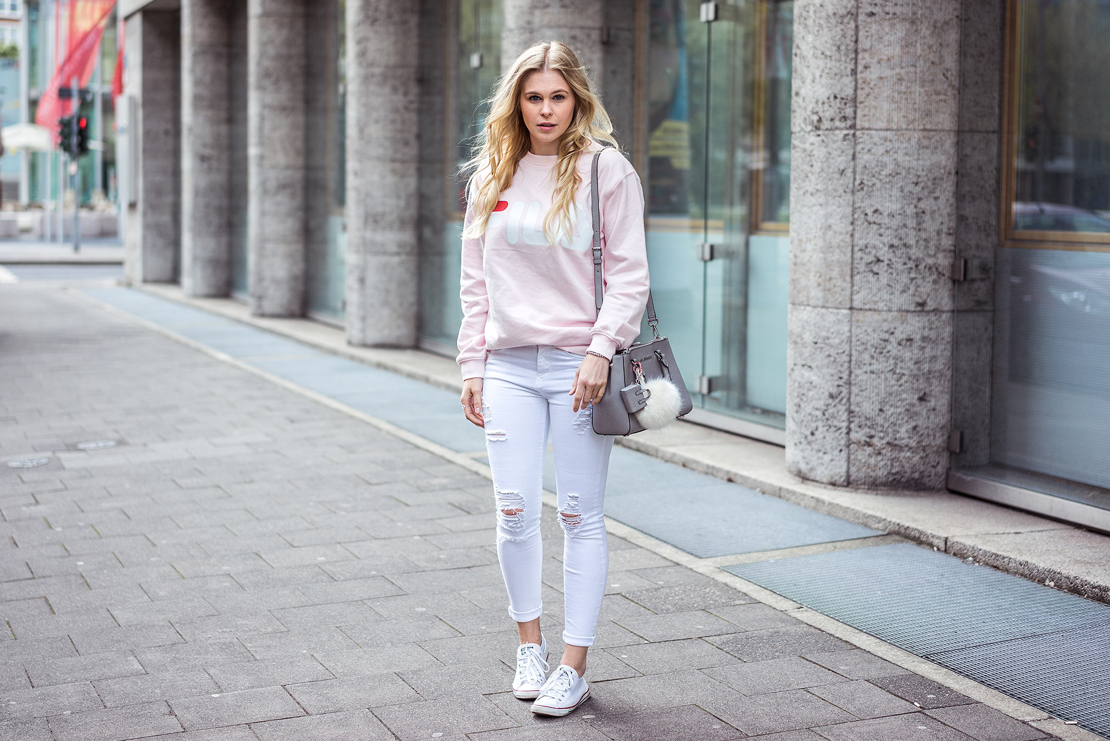 Fila Sweater Outfit Streetstyle Sunnyinga Modeblog