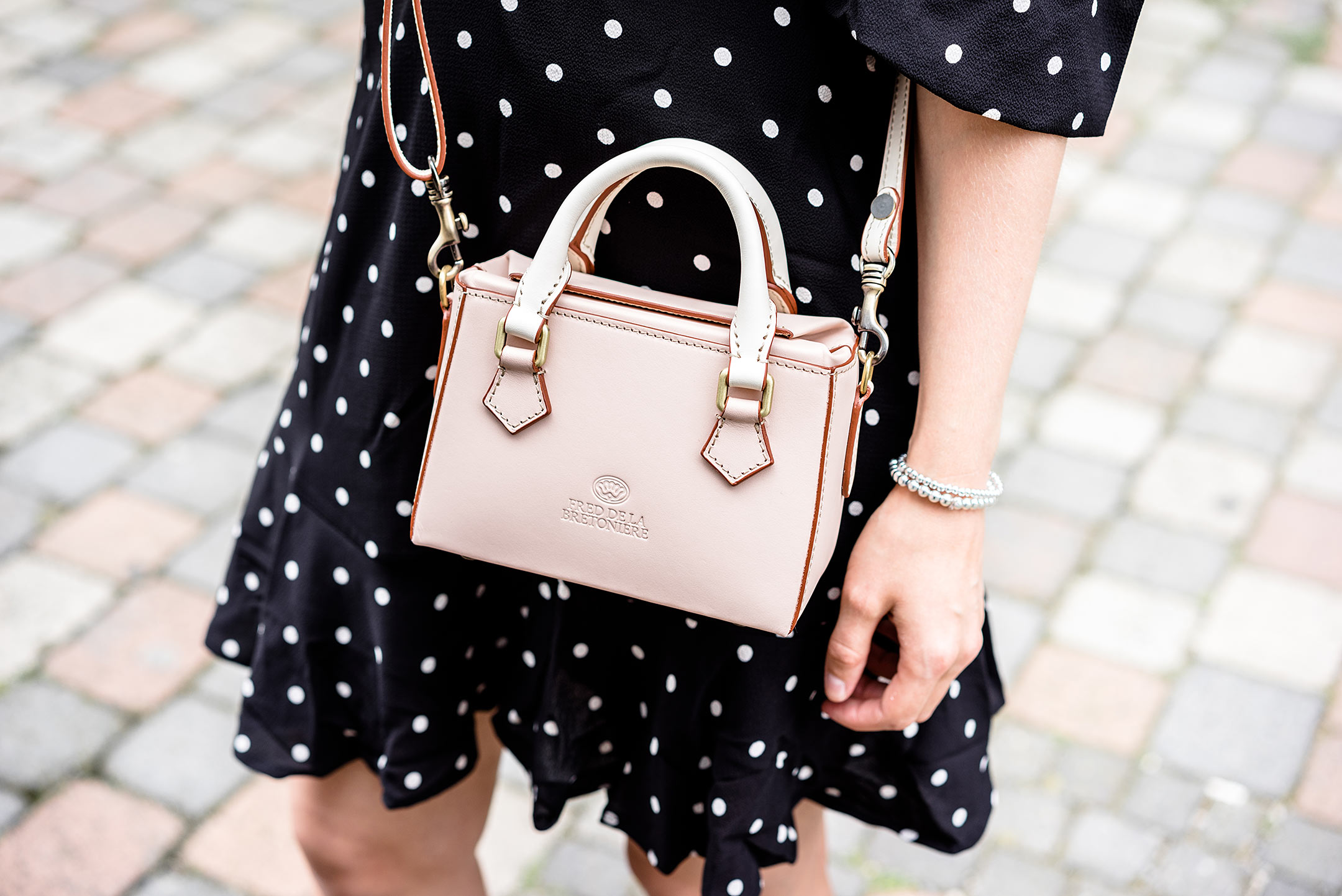 Fred de la Bretoniere Tasche rosa weiß Mini Bag Fashion Blog Sunnyinga