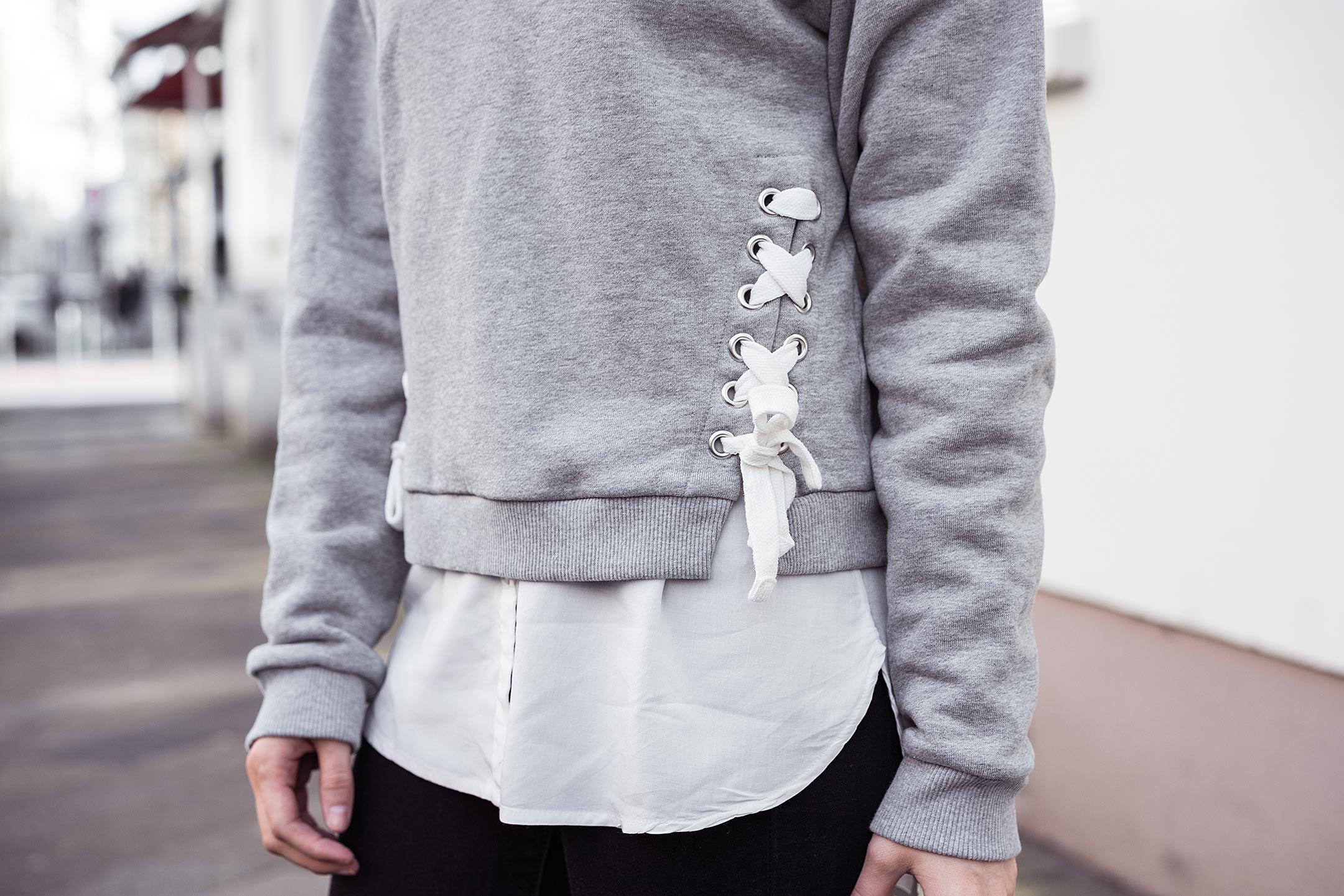 Sweatshirt Pullover Schnürung grau Outfit Sunnyinga Fashionblog